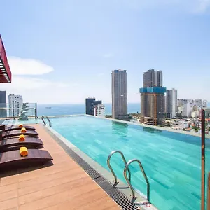 Hotel Cordial Grand - Infinity Rooftop Pool Da Nang